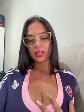 jujuarantes  2026 online show from 01/07/26, 12:07