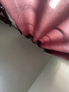 Snapshot of jujuarantes__2026 chatting on 02/04/26, 12:33 jujuarantes 2026 online show from 02/04/26, 12:33