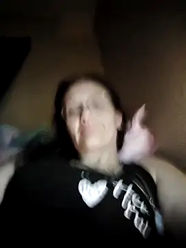 CrownedCuppa online show from 04/22/26, 09:44