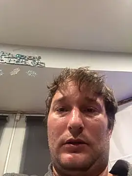 Snapshot of VegasVic69 chatting on 12/21/25, 08:21 VegasVic69 online show from 12/21/25, 08:21