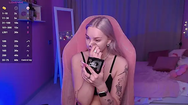 Leslie Caronn online show from 03/01/26, 07:43