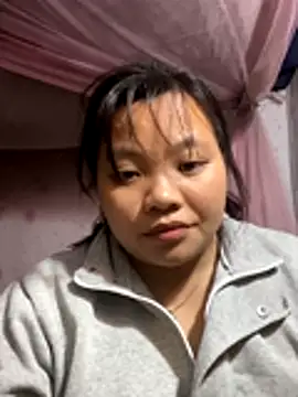 Snapshot of Aha-aa chatting on 12/21/25, 01:40 Aha-aa online show from 12/21/25, 01:40