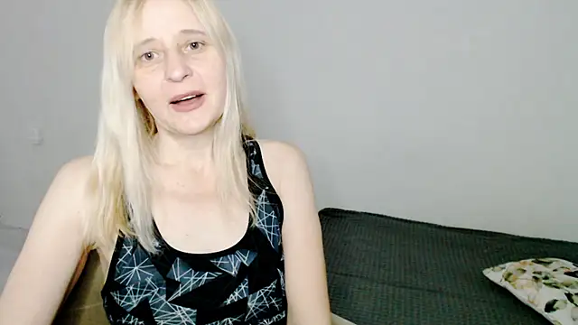 MiLenaMilf online show from 02/14/25, 03:43