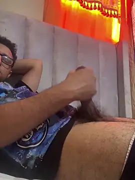 Snapshot of kiddeybaby chatting on 12/21/25, 04:36 kiddeybaby online show from 12/21/25, 04:36