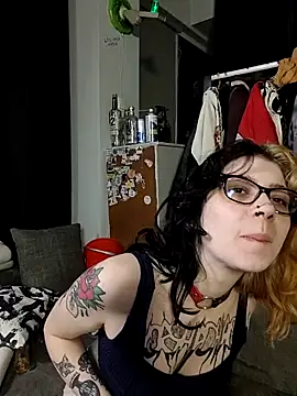 whatevaandissues online show from 04/13/26, 12:05