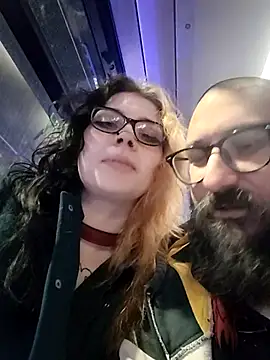 whatevaandissues online show from 04/17/26, 05:49