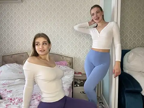 Snapshot of NikaandLana chatting on 12/23/25, 07:28 NikaandLana online show from 12/23/25, 07:28