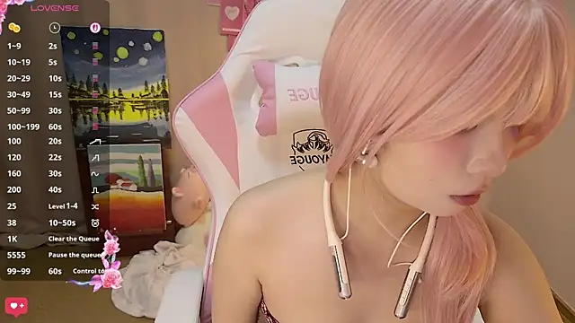 cuteqiqi online show from 04/17/26, 01:14