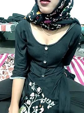 Yours-Zeenat online show from 12/23/25, 07:17