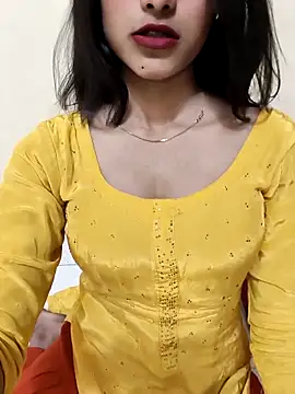 Yours-Zeenat online show from 04/16/26, 10:38