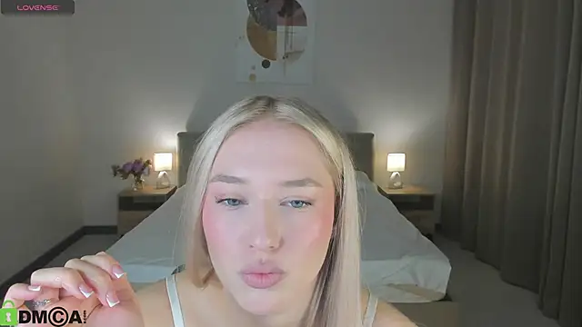 Snapshot of ChloeAlba chatting on 01/19/26, 04:05 ChloeAlba online show from 01/19/26, 04:05