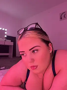 KatieCeexx online show from 01/13/26, 10:37