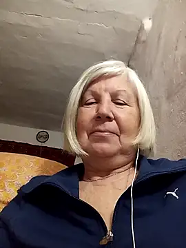 KlaudiaDarling online show from 03/05/26, 04:36