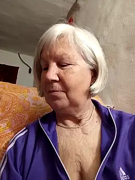 KlaudiaDarling online show from 04/10/26, 07:40