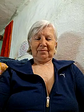KlaudiaDarling online show from 05/18/26, 05:24