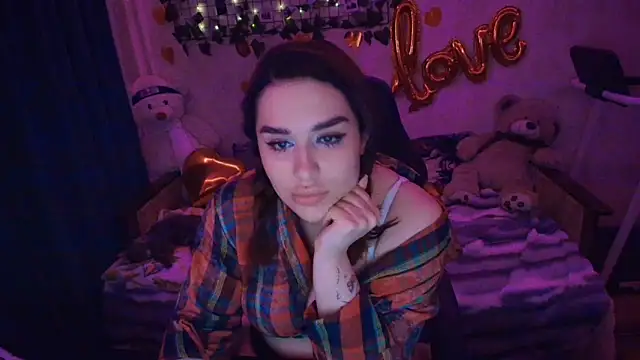 AlisiaRose online show from 04/03/26, 01:47