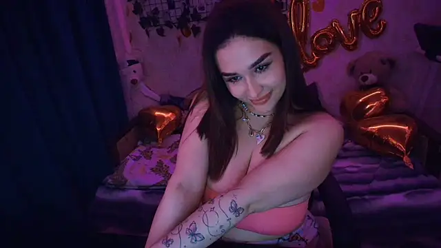 AlisiaRose online show from 04/10/26, 11:20