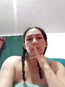 Snapshot of Adelgey-Michel chatting on 12/23/25, 03:26 Adelgey-Michel online show from 12/23/25, 03:26