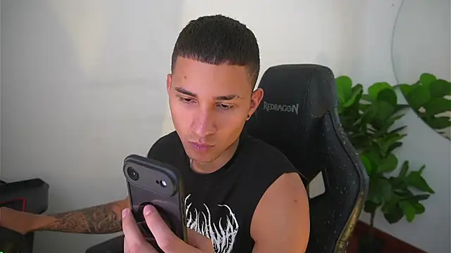 Thin tommy11 online show from 12/22/25, 07:44