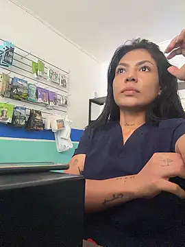 Sarah Hinata online show from 01/09/26, 01:47