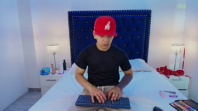 Jaden and sofia online show from 05/09/26, 03:23