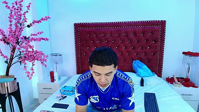 Jaden and sofia online show from 05/27/26, 03:14