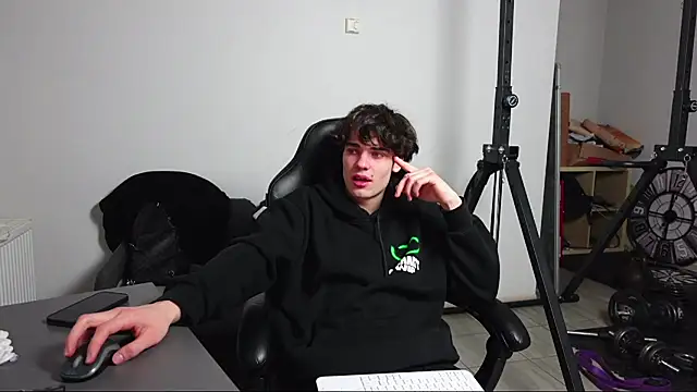 Snapshot of Daniel_Shawnn chatting on 01/05/26, 07:17 Daniel Shawnn online show from 01/05/26, 07:17