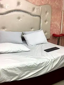 KarlyAndDavey online show from 01/12/26, 07:41