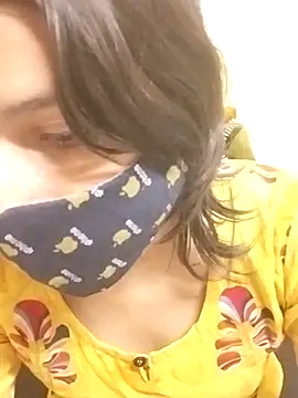 Snapshot of rukhsar_ chatting on 02/06/26, 04:43 rukhsar online show from 02/06/26, 04:43