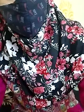 Snapshot of rukhsar_ chatting on 02/24/26, 04:32 rukhsar online show from 02/24/26, 04:32