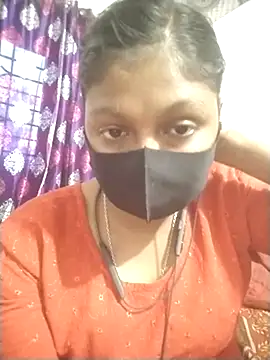 Snapshot of sumi_couele18 chatting on 12/23/25, 10:46 sumi couele18 online show from 12/23/25, 10:46