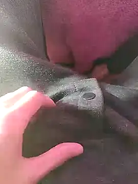 Snapshot of TrebleShebeen chatting on 01/10/26, 12:23 TrebleShebeen online show from 01/10/26, 12:23