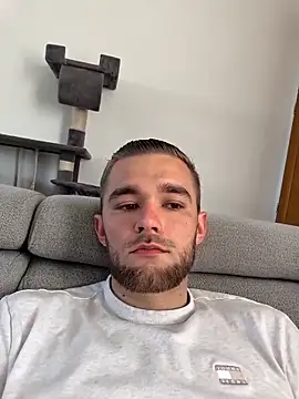 Benjamiinlt online show from 04/09/26, 07:36