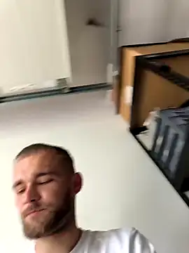 Benjamiinlt online show from 05/03/26, 12:11