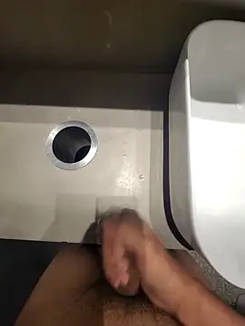 Snapshot of jerryrooh69 chatting on 02/12/26, 11:38 jerryrooh69 online show from 02/12/26, 11:38