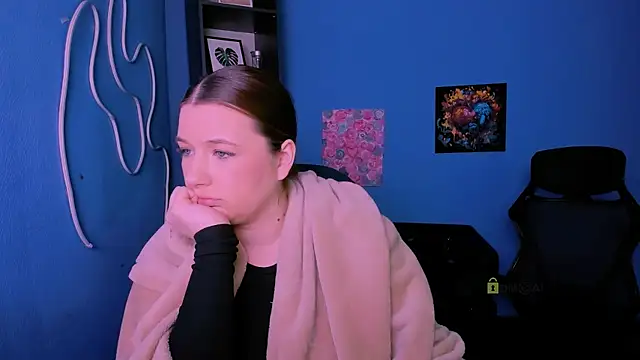 aurora kiss   online show from 01/12/26, 12:21