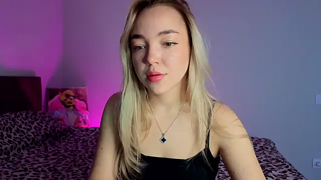 ChrissBerry online show from 03/20/26, 03:44