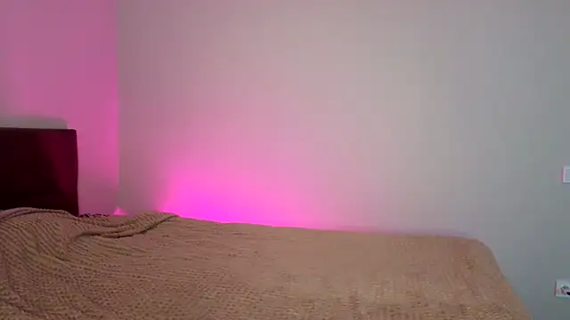 ChrissBerry online show from 04/11/26, 01:21