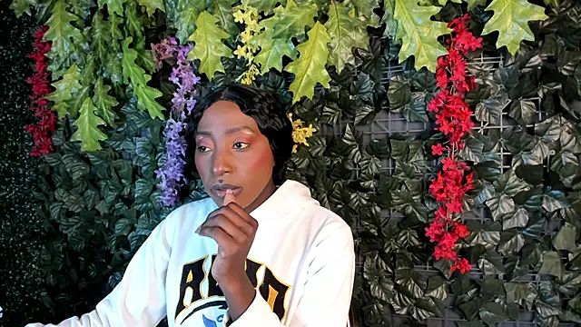 Isaa jonnes  online show from 01/09/26, 03:20