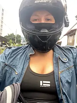 Scarlet auraa online show from 01/12/26, 07:08