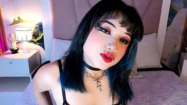 Snapshot of Sienna_Desiree chatting on 07/17/26, 03:46 Sienna Desiree online show from 07/17/26, 03:46