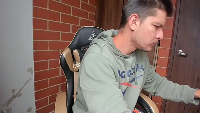 sexcolombia20 online show from 04/08/26, 11:21