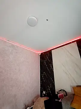 Snapshot of Isis_Hot__ chatting on 02/22/26, 12:12 Isis Hot online show from 02/22/26, 12:12