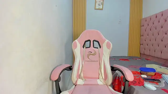 axelsavage042 online show from 01/13/26, 08:03