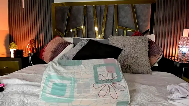 Chloe Connor online show from 04/05/26, 03:20