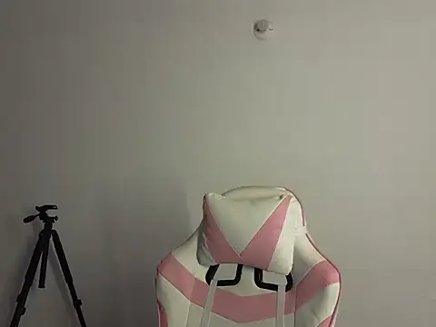 Daphne Grayy online show from 03/23/26, 12:09