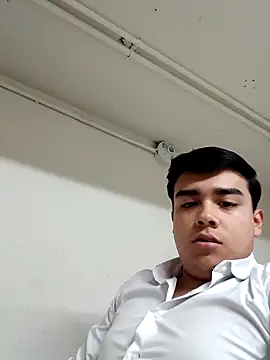 Snapshot of Yosoyelmismo-6737 chatting on 01/05/26, 11:30 Yosoyelmismo-6737 online show from 01/05/26, 11:30