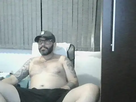 HairyBearTopDominantxh online show from 01/13/26, 02:00