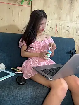 Navy Vina online show from 03/29/26, 05:18