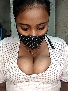 Hotty Nishaa online show from 04/09/26, 07:30